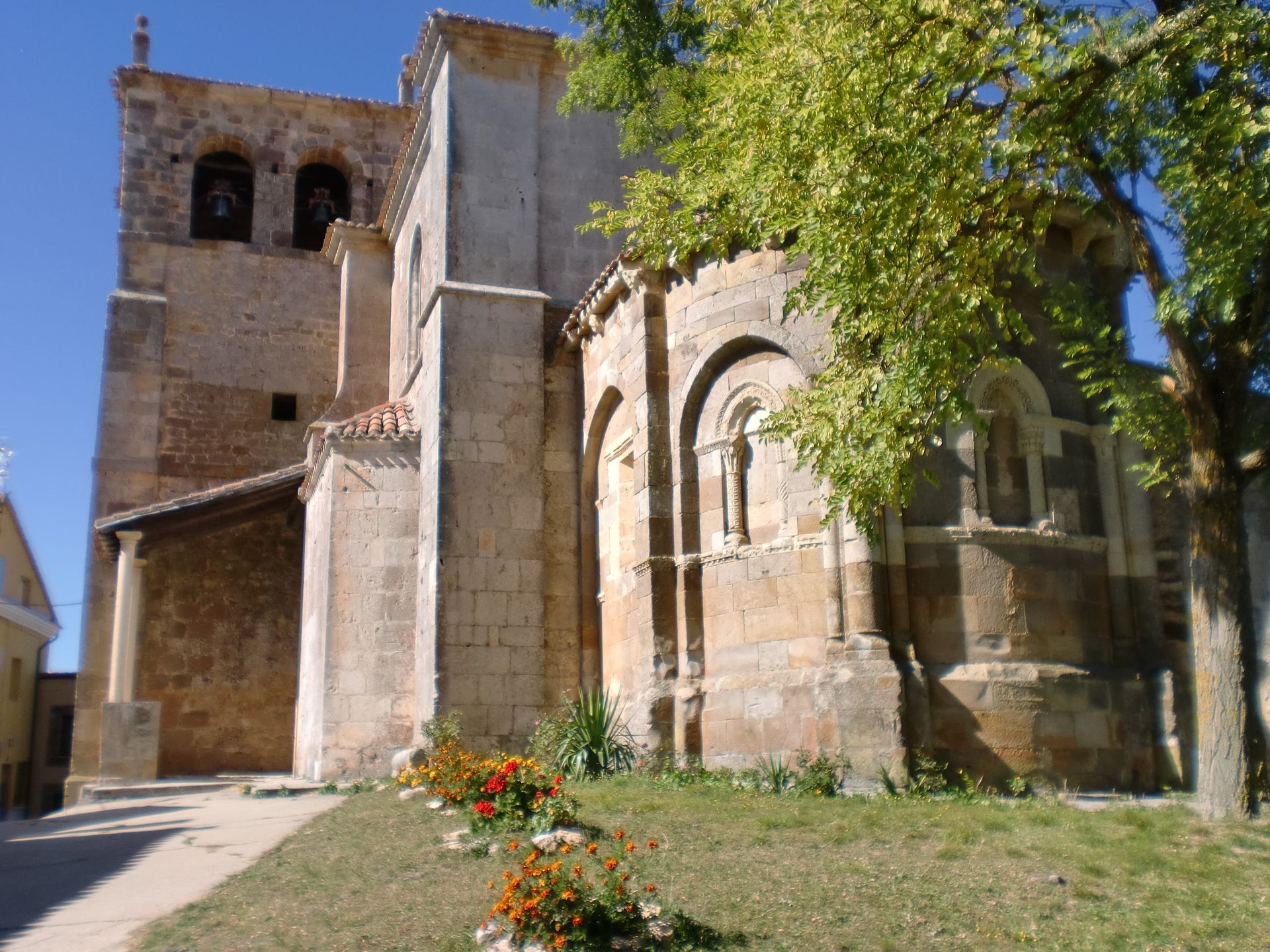 Iglesia y Ábside de La Piedra